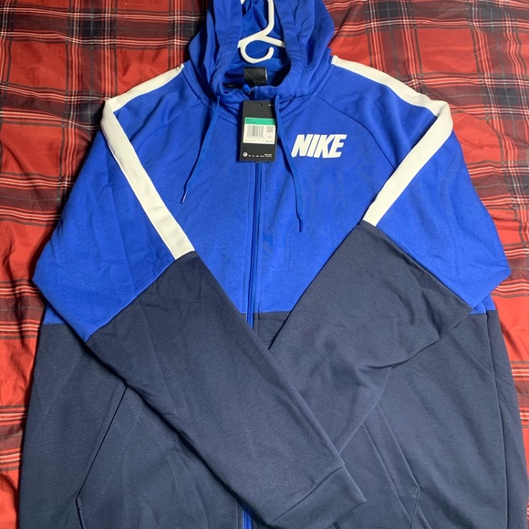 NWT Nike Zip up hoodie - Picture 2 of 5